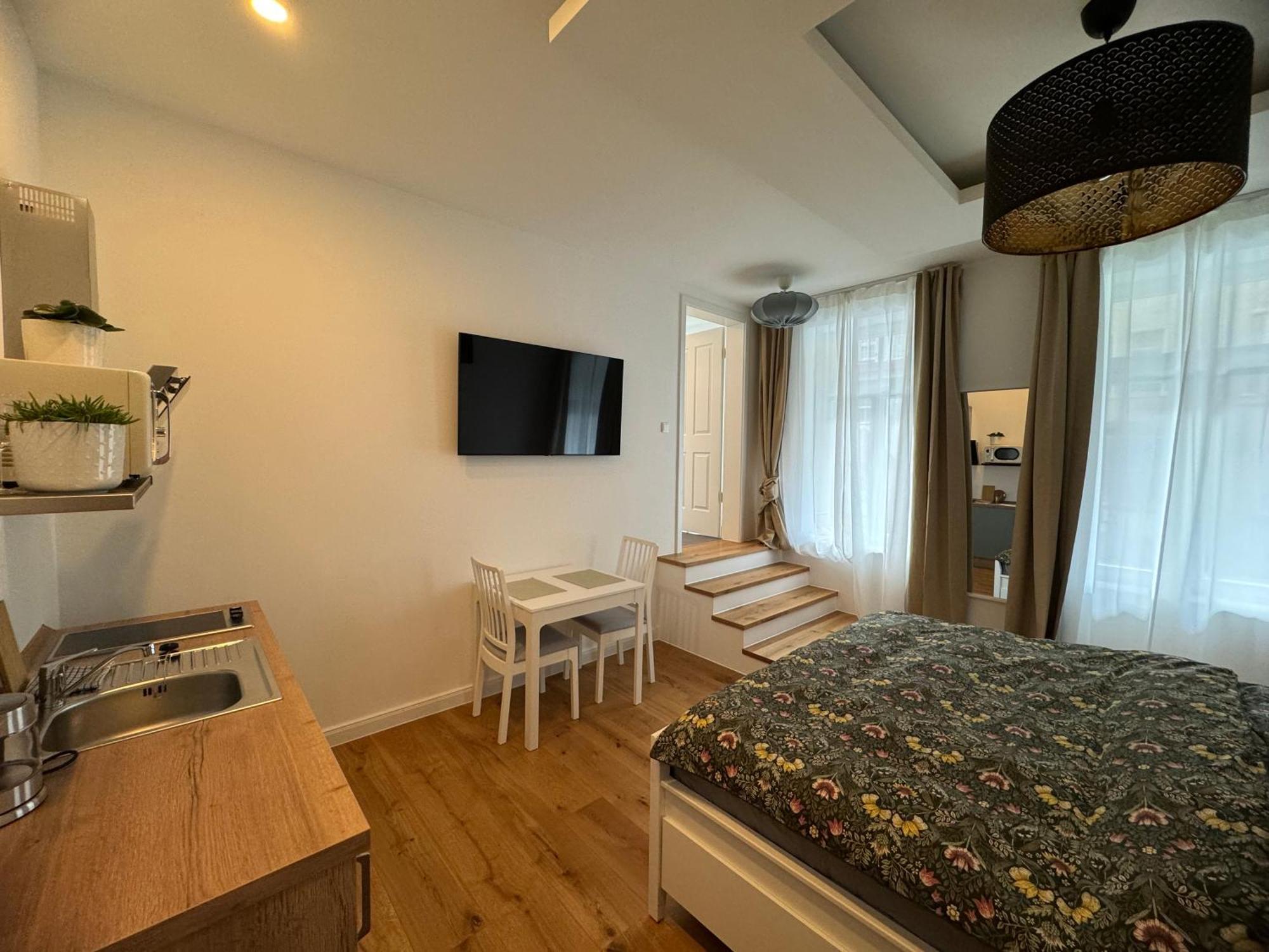 Boutique Hotel Pension Luisengruen Kueche 1Gbs Wlan Netflix Disney Magentatv เคมนิตซ์ ภายนอก รูปภาพ
